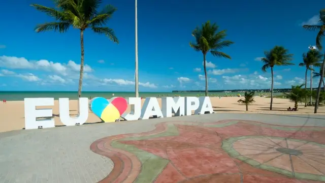 Letreiro de João Pessoa, atração que fica entre Cabo Branco e Tambaú